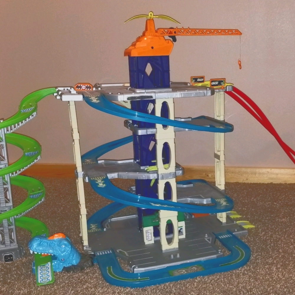 Adventure Force Ultimate Dino City Garage